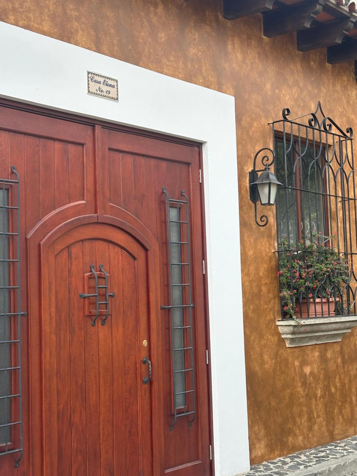 Casa Elena Bed & Breakfast Antigua Екстериор снимка
