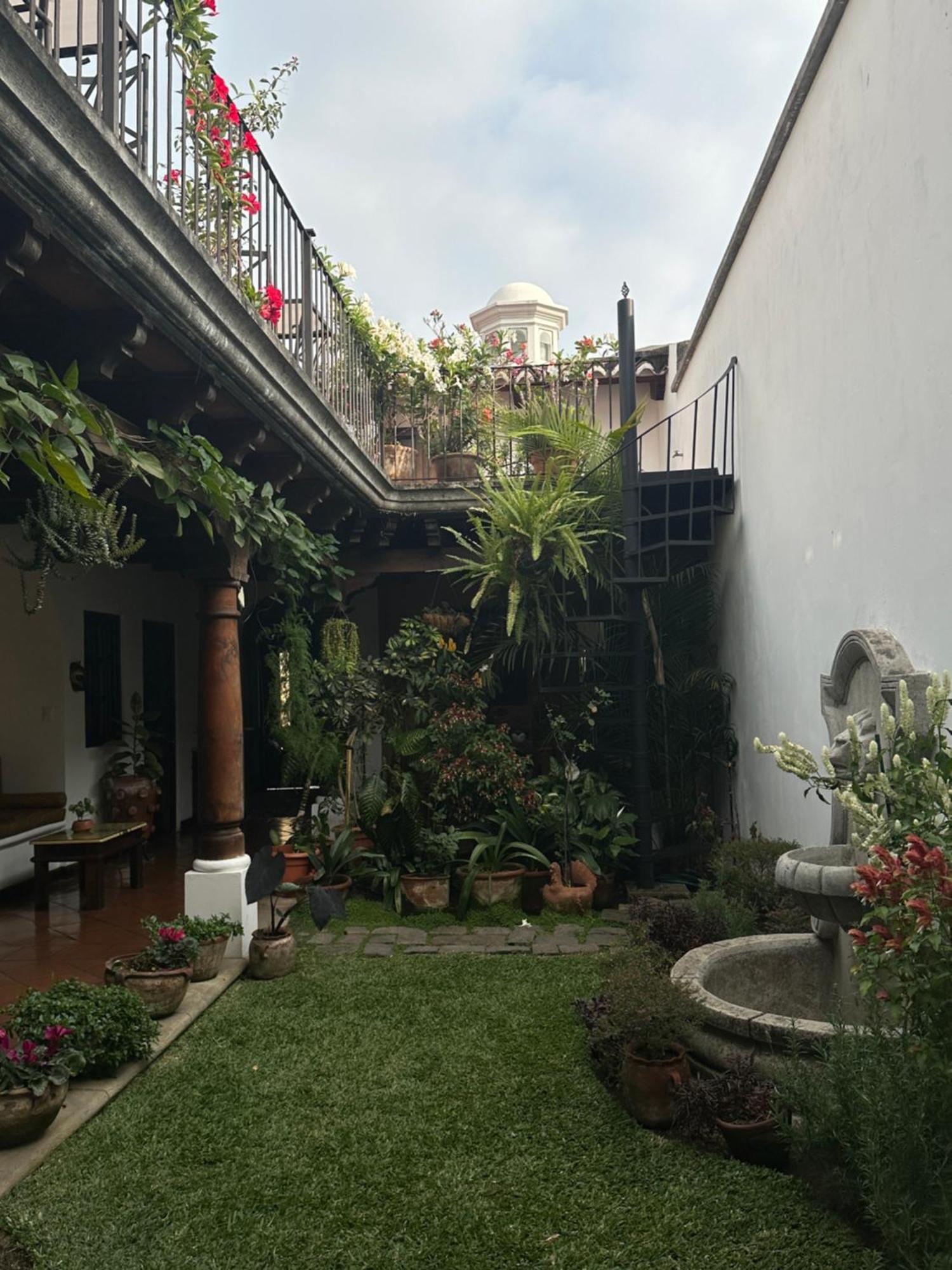 Casa Elena Bed & Breakfast Antigua Екстериор снимка